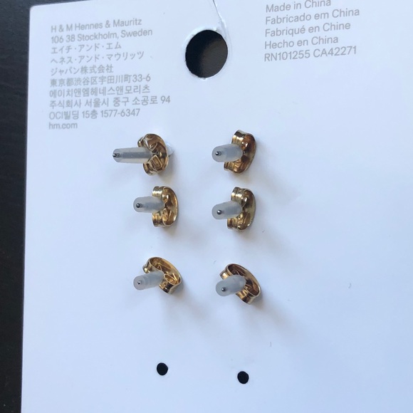 H&M Bundle of 3 pairs of mini gold / crystal studs - Picture 6 of 6